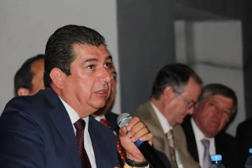 Ante actitud de diputados locales, en Puebla existe el riesgo de ingobernabilidad: CCE
