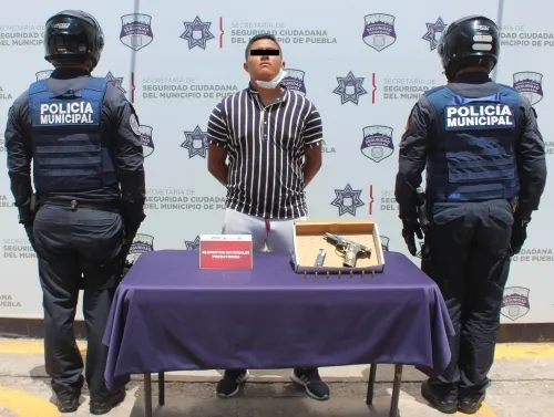 DETUVO POLICÍA MUNICIPAL DE PUEBLA A HOMBRE POR PORTACIÓN ILEGAL DE ARMA DE FUEGO