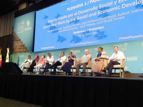 Arranca cumbre mundial de los Premios Nobel de Paz en Mérida
