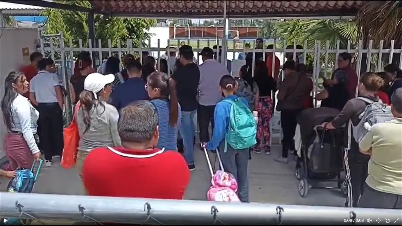 Padres de familia acusan a profesor de manoseo y acoso