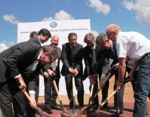 Volkswagen amplía su planta de motores en Silao