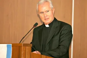 Sacerdote italiano es detenido por corrupción en Vaticano