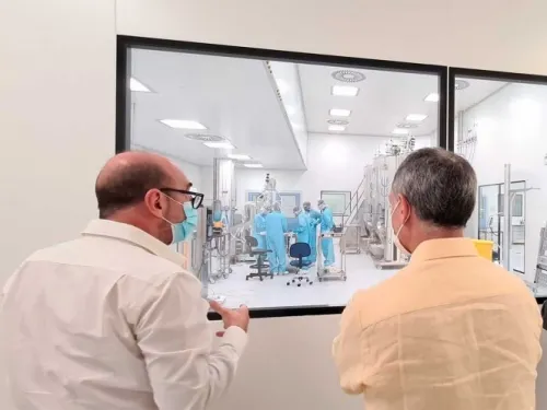 Hoy llega a México el primer lote de vacunas de AstraZeneca