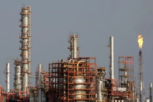 Petróleo cierra estable antes de reunión de la Opep+