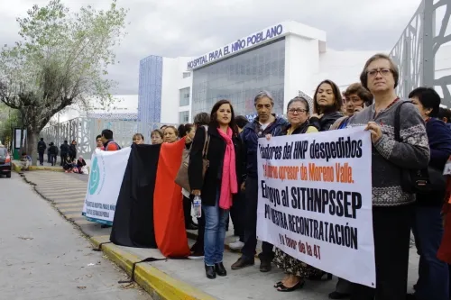 Gobierno analiza incremento salarial para trabajadores del Hospital del Niño Poblano 