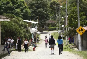 Militares de EEUU habrían violado a 54 niñas colombianas