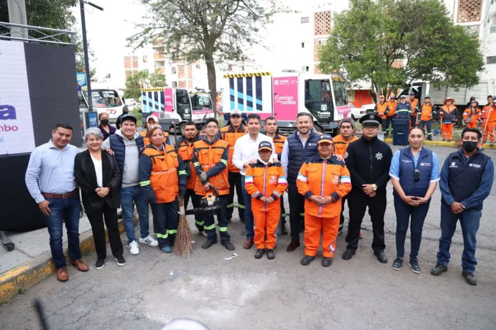 Ayuntamiento de Puebla limpió más de 3 mil kilómetros en el primer mes del programa limpieza urbana integral