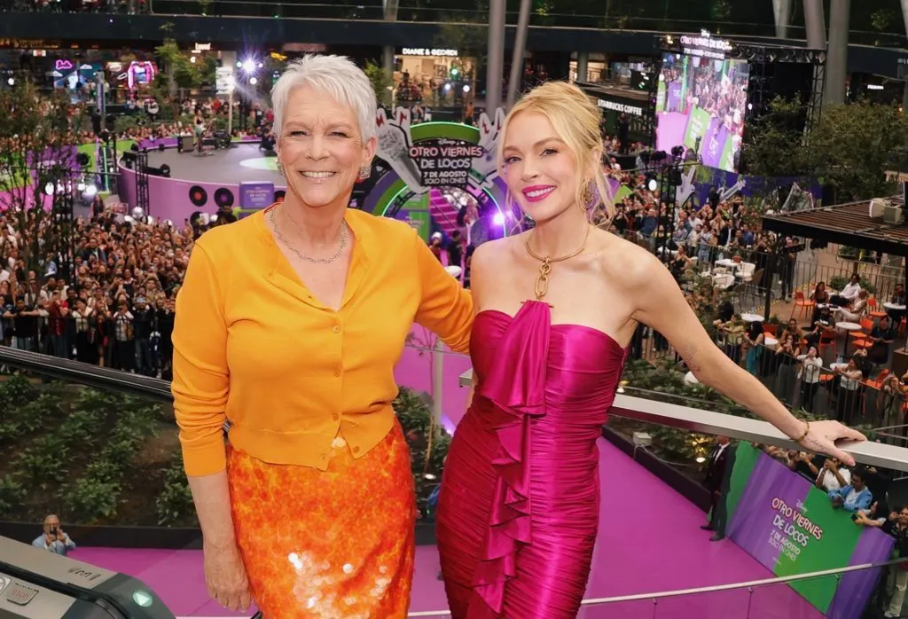 Lindsay Lohan y Jamie Lee Curtis desatan emoción y nostalgia en los fans con "Freakier Friday" en CDMX