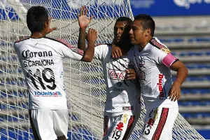 Lobos BUAP implacable y sigue de líder