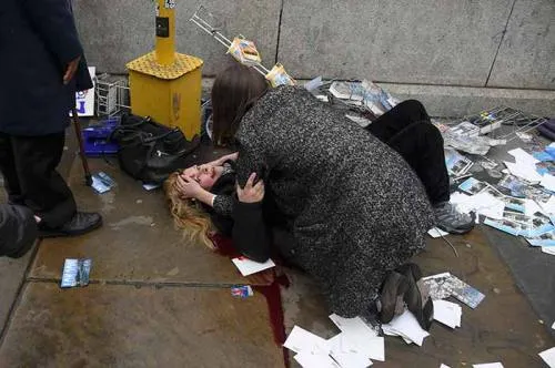 VIDEO: Alerta en Londres por ataque terrorista; al menos 4 muertos y 20 heridos