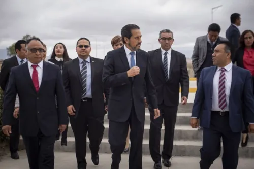Hoy levantamos la voz en aras de la paz: rector Alfonso Esparza Ortiz