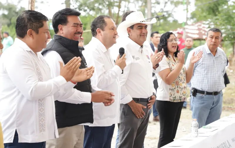 Céspedes Peregrina inaugura proyectos viales para mejorar la movilidad en la Sierra Norte de Puebla