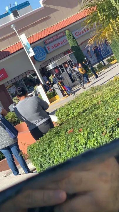 Un herido deja asalto frente a Plaza Tolín