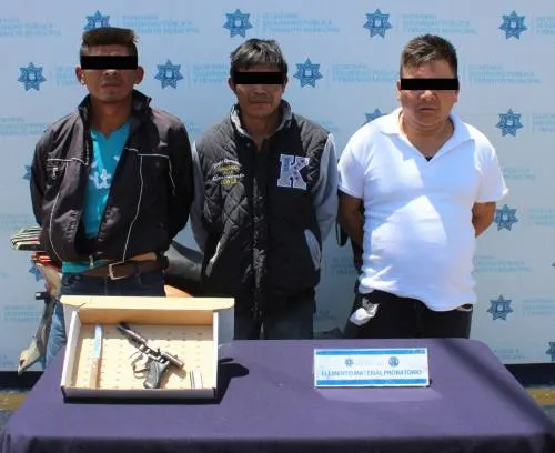 Fuerzas Municipales de Puebla detienen a tres personas por diversos delitos