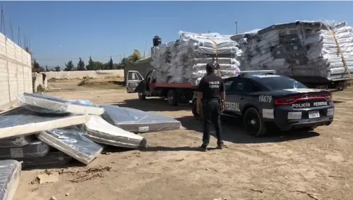 Recupera Policía federal en Huixcolotla cargamento de colchones y bases de camas