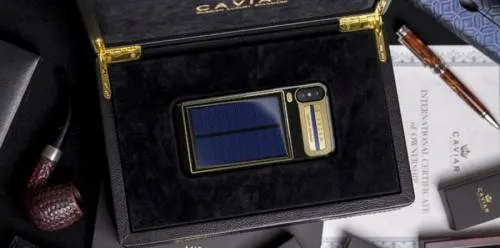 Crean una lujosa versión de oro para el iPhone con batería ilimitada
