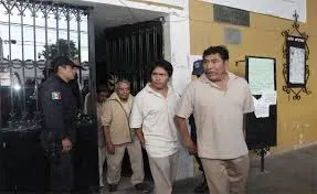 Realizan operativo de revisión en el CERESO de Izúcar de Matamoros