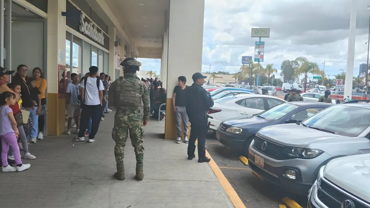 Operativo en Cruz del Sur