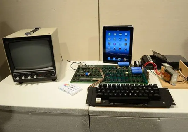 Subastan primera compu Apple en 374 mil 500 dólares