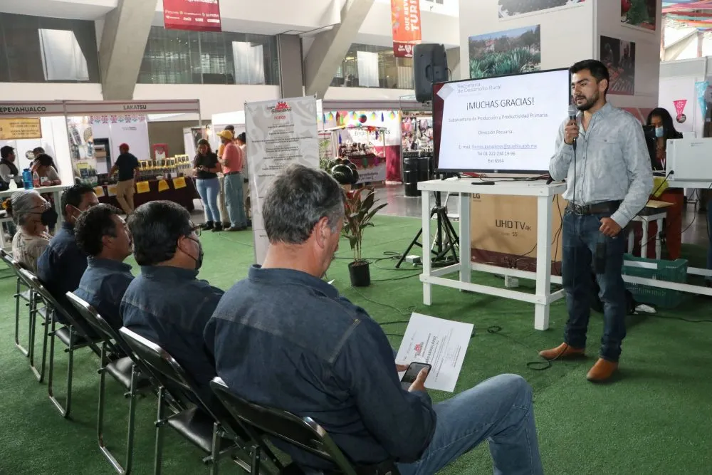 Fortalece SDR acompañamiento técnico y capacitaciones en la Feria de Puebla