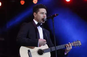 Juan Solo, el cantante más sexy de México