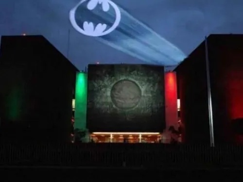 La CDMX emitirá Batiseñal en aniversario de Batman