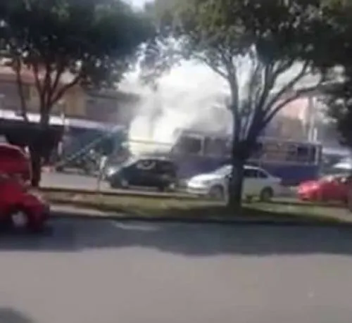 Se incendia camión en Bulevar Norte