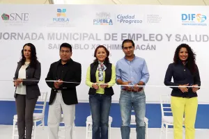 Ayuntamiento realiza Feria del Empleo y la Salud en Xochimehuacán