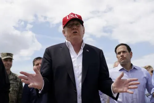 Trump amenaza con cerrar la frontera con México la próxima semana