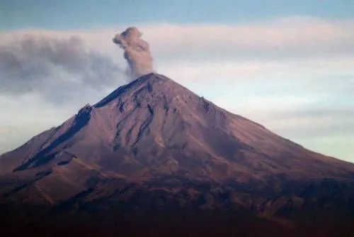 Popocatépetl presenta exhalación con bajo contenido de ceniza