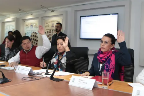 Aprueban en Comisión, incrementar penas a transportistas que operen unidades sin permiso