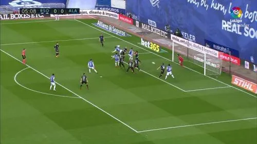 Héctor Moreno hace su primer gol con la Real Sociedad