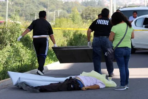 Balean a hombre y abandonan el cuerpo en el Bulevar Clavijero