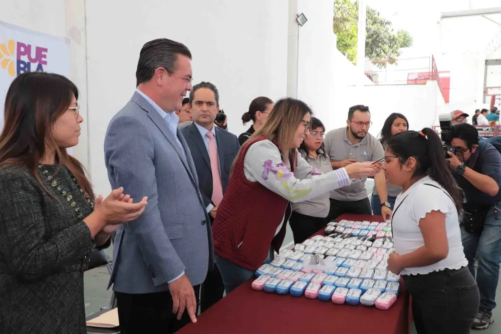 Sedif Puebla Entrega Lentes Oftalmicos