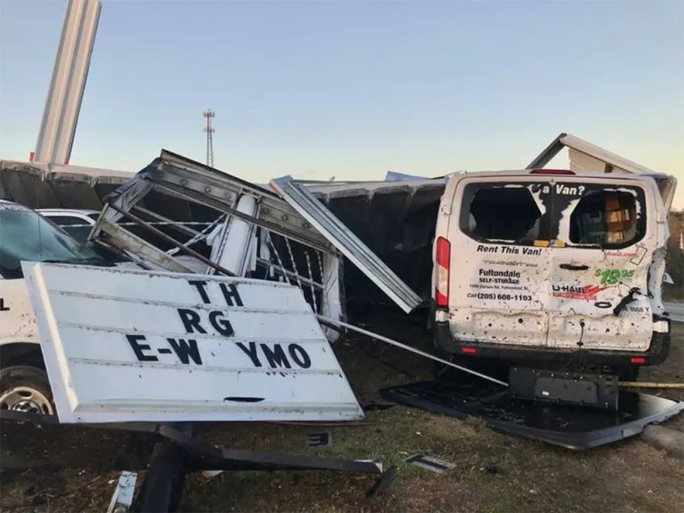 Una persona muerta y daños materiales fue el saldo del Tornado en Alabama