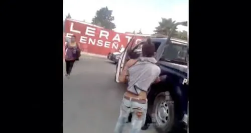 Riña deja cuatro policías heridos y cinco personas detenidas en Balcones del Sur