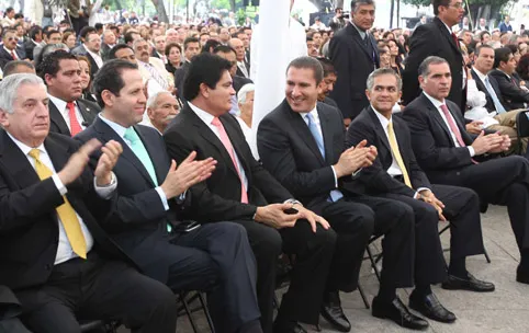 Acompañó RMV a Graco Ramírez en su toma de protesta como gobernador de Morelos