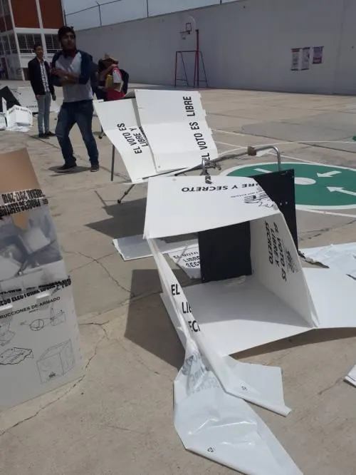 Mediante balazos se roban urnas en San Aparicio y Barranca Honda