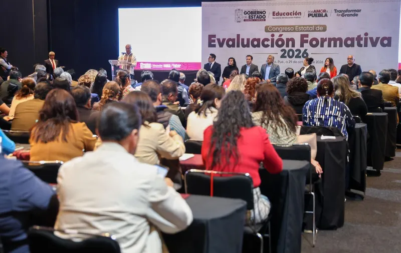 Reúne SEP Puebla a más de 500 docentes para mejorar la evaluación escolar