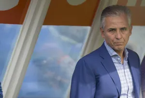 Cesan a Bueno del mando del Cruz Azul; esperan llegada de Tomás Boy