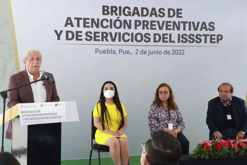 Con jornadas de salud, SEDIF e ISSSTEP benefician a trabajadores