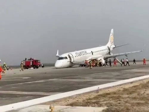 VIDEO: Avión aterriza de panza tras quedar sin ruedas delanteras