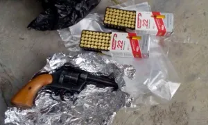 Detienen a hombre armado en la colonia La Paz