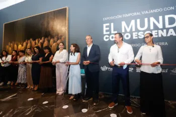 Ayuntamiento de Puebla inaugura la exposición “Viajando con Timoteo: El Mundo como Escenario” de Rodrigo de la Sierra