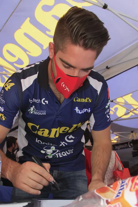 Presentes García Jr y De Alba Jr en el “NASCAR FAN FEST” de Puebla previo a la Gran Final