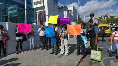 Protestan en la FGE contra el maltrato animal en Bosques
