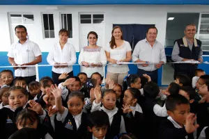 Arranca SEDIF entrega del Programa Beca un Niño Indígena