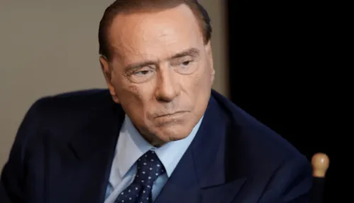 Investigan a Berlusconi como presunto autor intelectual de atentados