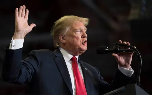 Trump reitera que México está pagando por el muro a través del T-MEC