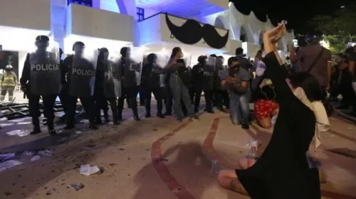 Condena AMLO agresiones contra manifestantes en Cancún; pide que haya justicia hoy mismo